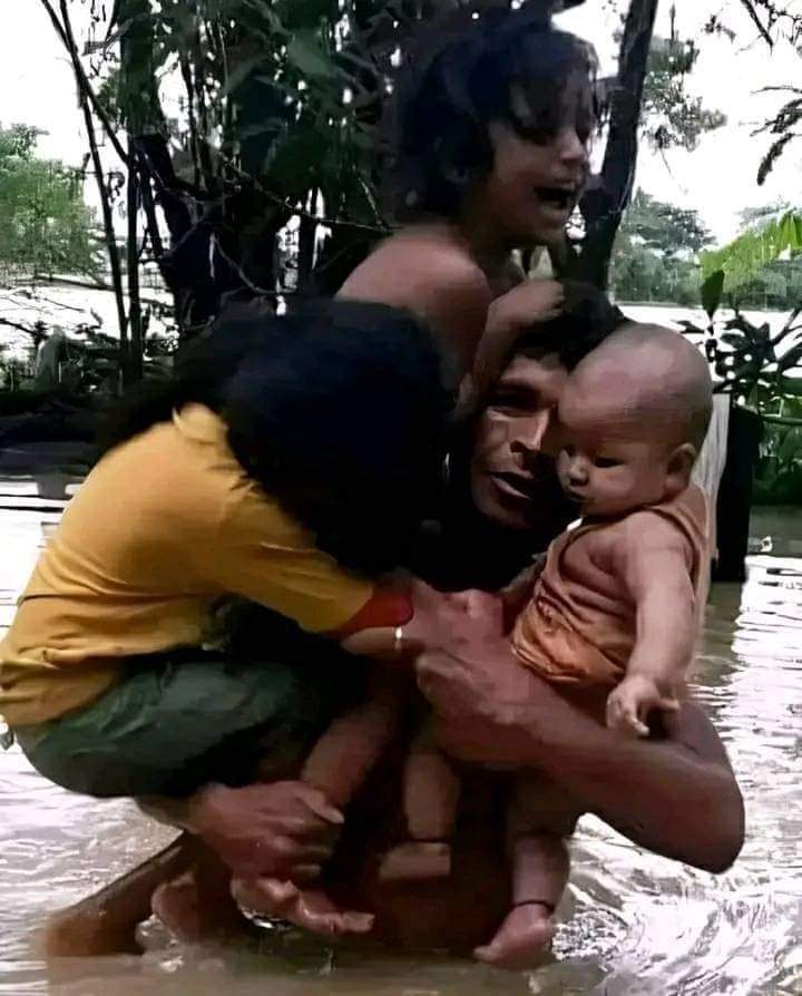 sajidislam_'s tweet photo. India has forced us to leave our homes.
#IndiaO
#BangladeshCrisis
#Flood
#FloodInBangladesh https://t.co/oIT6Und1qF