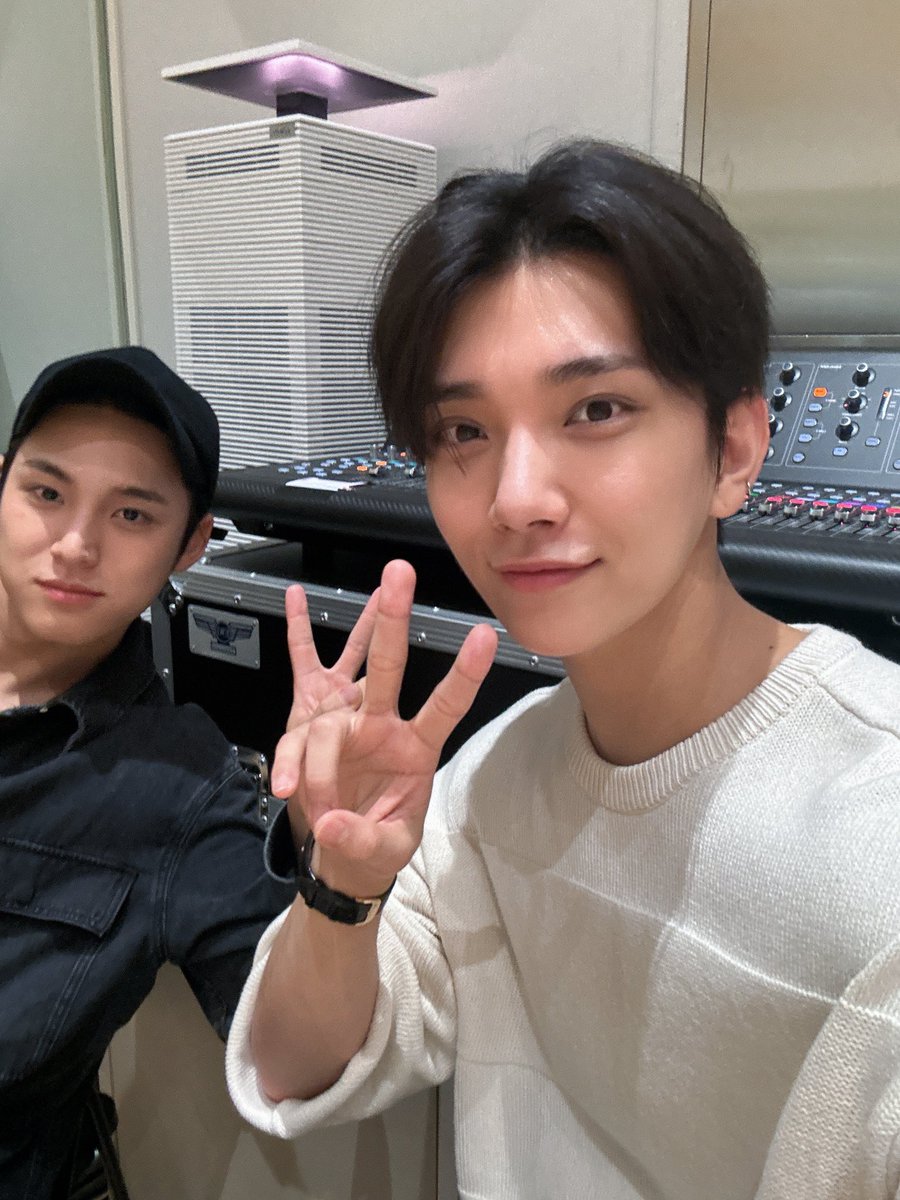 GyuShua selca Mini Gcash GiveAway

- rt only (no need to follow)
- 1 Winner of 50 Gcash