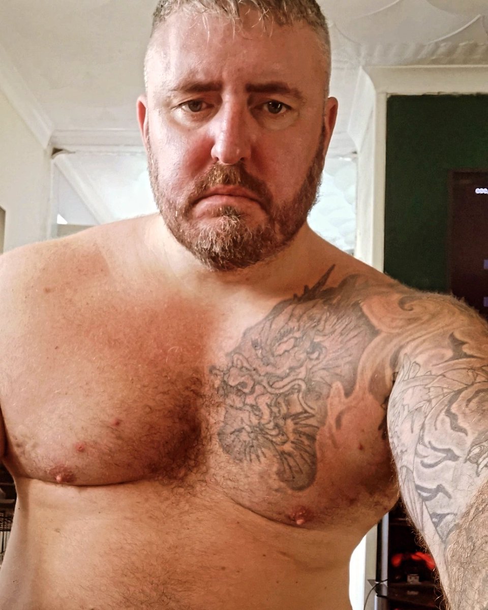 BigvalleysLad's tweet photo. Never happy unless I'm fully naked

Who's joining me https://t.co/s5zGmTsQav