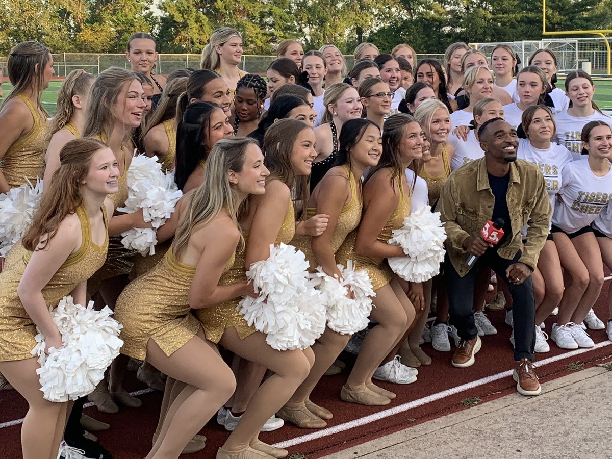 Thank you <a href="/TravisCNews/">Travis Cummings</a> and <a href="/ksdknews/">KSDK News</a> for showcasing our amazing <a href="/OHS_Tigers/">Oakville High School</a> this morning!  What a great way to start our day! <a href="/MehlvilleSD/">Mehlville School District</a>