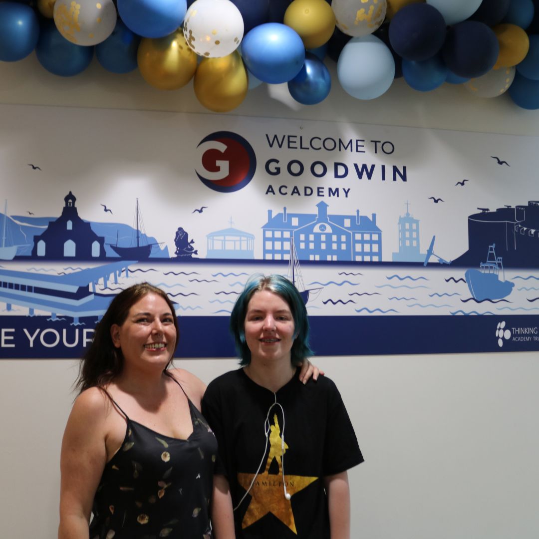 Goodwin_Academy's tweet photo. 🎉 Congratulations to our year 11 students who have collected their #GCSE #resultstoday 🎉

They performed very well and are now preparing to take their next steps onto Sixth Form, College or Apprenticeships. 👏

📰 Read the full story here: https://t.co/zZ5LrhAUYX

#WeAreGoodwin https://t.co/ivQlLh11WO
