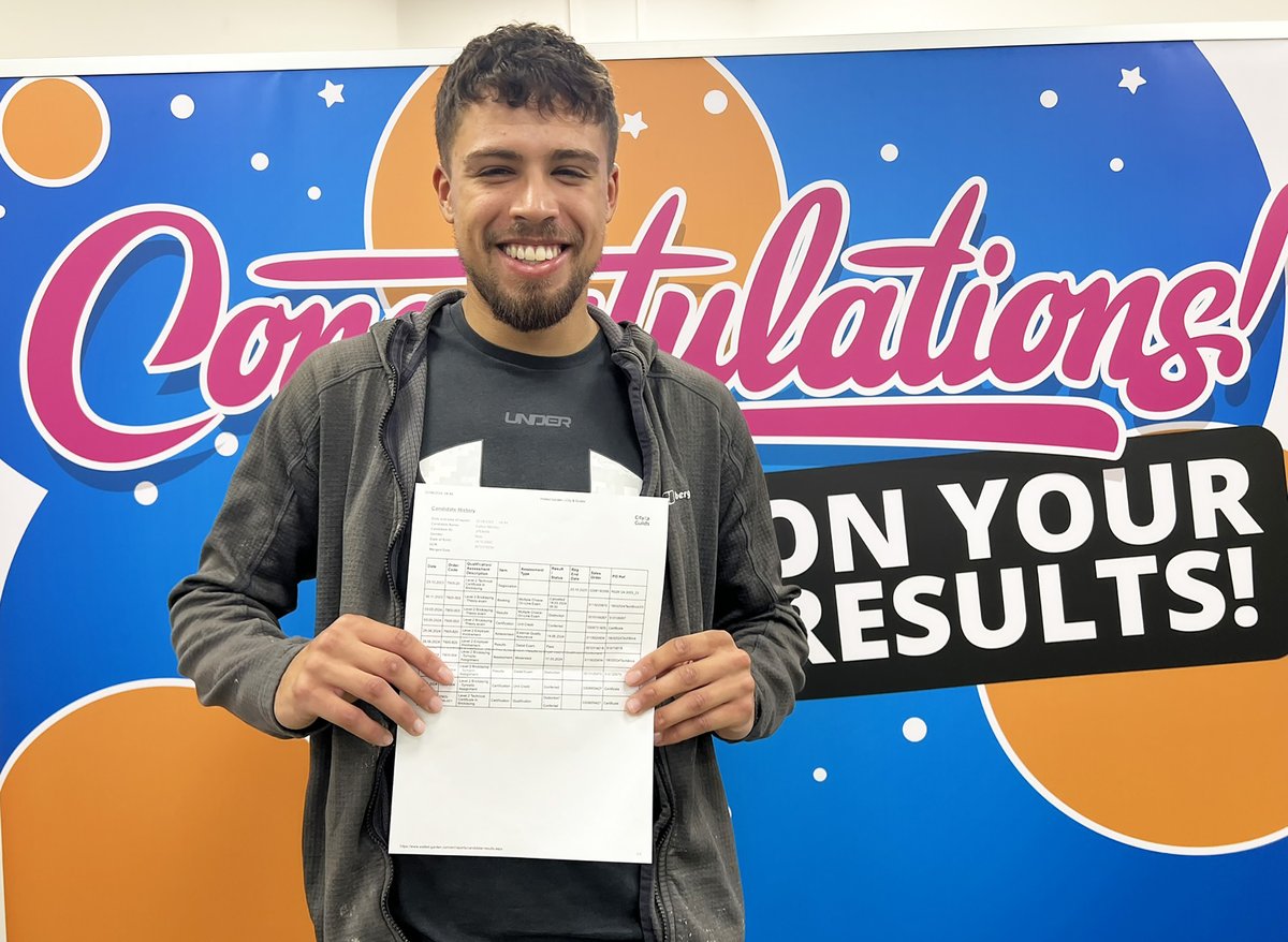 WestNotts's tweet photo. There were celebrations at the college today (Thursday 22 August 2024) as teenage and adult learners gained their GCSE and level 2 vocational qualification results.
Read more here> https://t.co/Lel34mPhTj https://t.co/VoxjzO9PjT