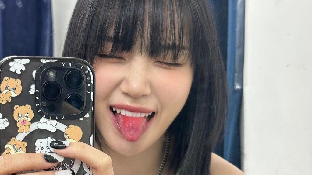 chaewon tweet media