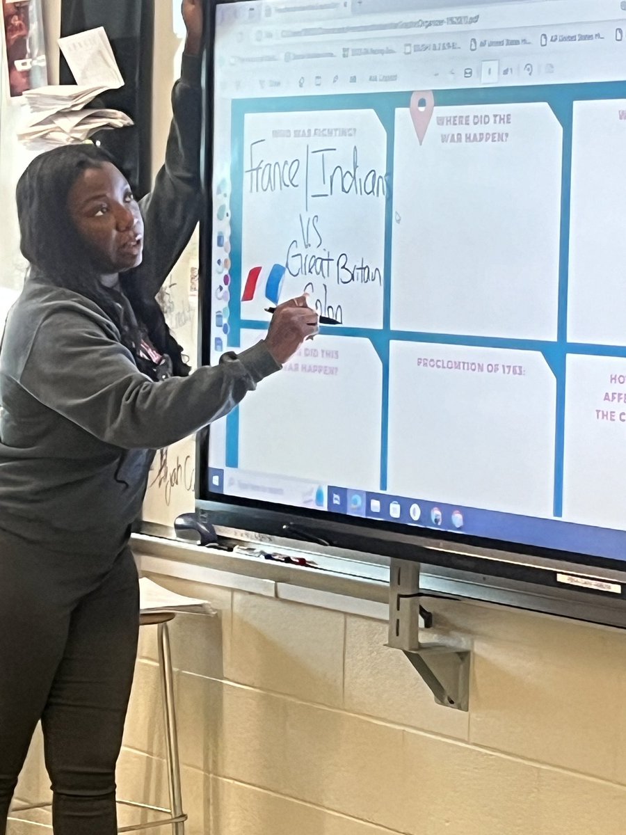 RL_Caldwell's tweet photo. Graphic organizers can help to visualize and construct ideas, organize and/or sequence information, plan what to write, increase comprehension, brainstorm, organize problems and solutions, and/or compare and contrast ideas. Way to go Ms. Harris #11thGRADE #organizeideas 📝 https://t.co/cWmqlGCwXk
