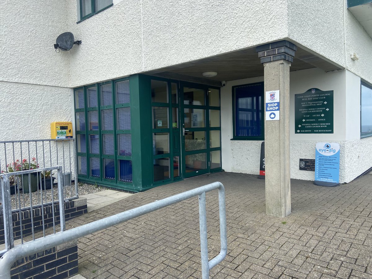 richard owain jones. Paramedic / Joiner tweet media