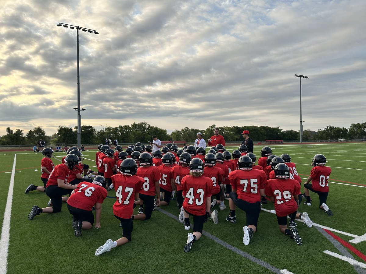 It was great to see our young  Leopards scrimmaging this morning‼️  The future is bright☀️   🔴🐆⚫️   #FAMILY