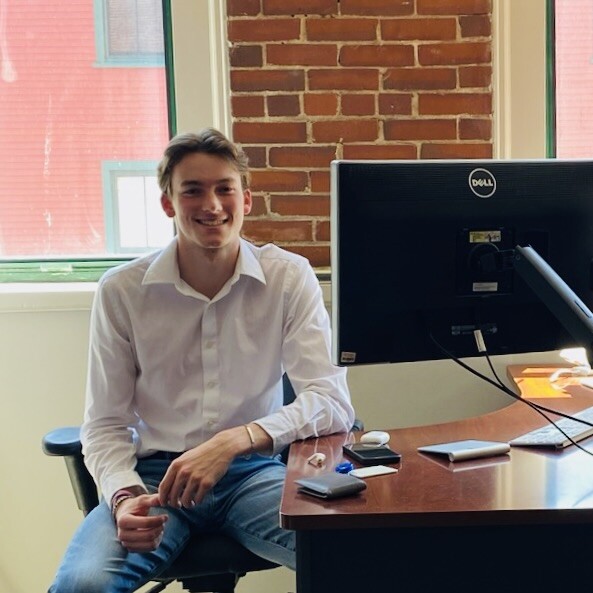 portlandwebwork's tweet image. A big thank you to our summer intern, Kaleb Barrett! His coding skills truly shined as he tackled important tasks like debugging, refactoring, and creating new documentation for our Rev App. We appreciate you, Kaleb! 💻✨ #InternAppreciation #CodingGenius #BrightFuture