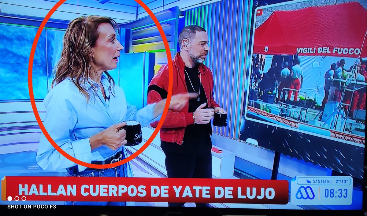 Sebasti45781359's tweet photo. Repito nuevamente #muchogustoMEGA que sigue haciendo esta señora en la TV chilena comentando a los corruptos?
#fueracomunistasdechile
#FueraMaduro
#VenezuelaLibre 
#CnnNews #BBCNewscast #FoxNewsAtNight
#VenezuelaLibredeDictadura
#VenezuelaLibreDelDictador
#VenezuelaSeraLibre https://t.co/KSQAGwYPgn