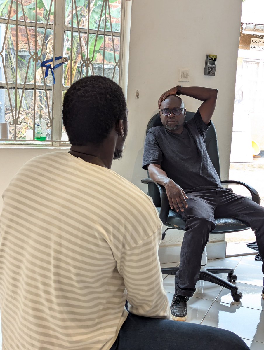 kiggundu_art's tweet photo. #StudioVisits
The Braid Fund & TICAH team paid us a courtesy visit at studio on the sidelines of their Sn2 grantees UG tour. During the visit, they joined Murungi Kevin to reflect on Sn1 of the Braid Fund, what we are up to as they learned about the ongoing programs at studio https://t.co/9v9hBA3ydM
