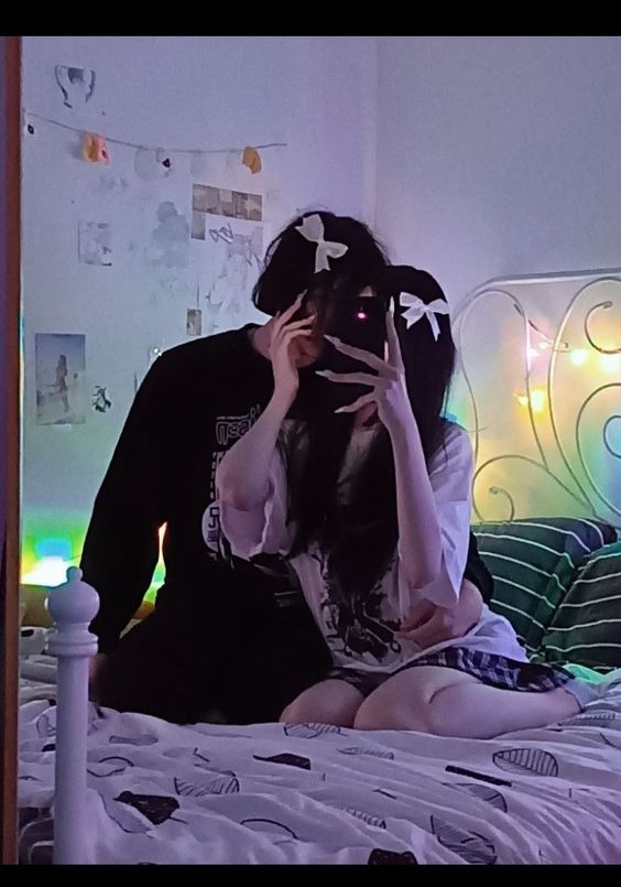 bPlayerDiff's tweet image. me and my beautiful girlfriend of 3 days, love u babe 🖤@UrbanGangsetter