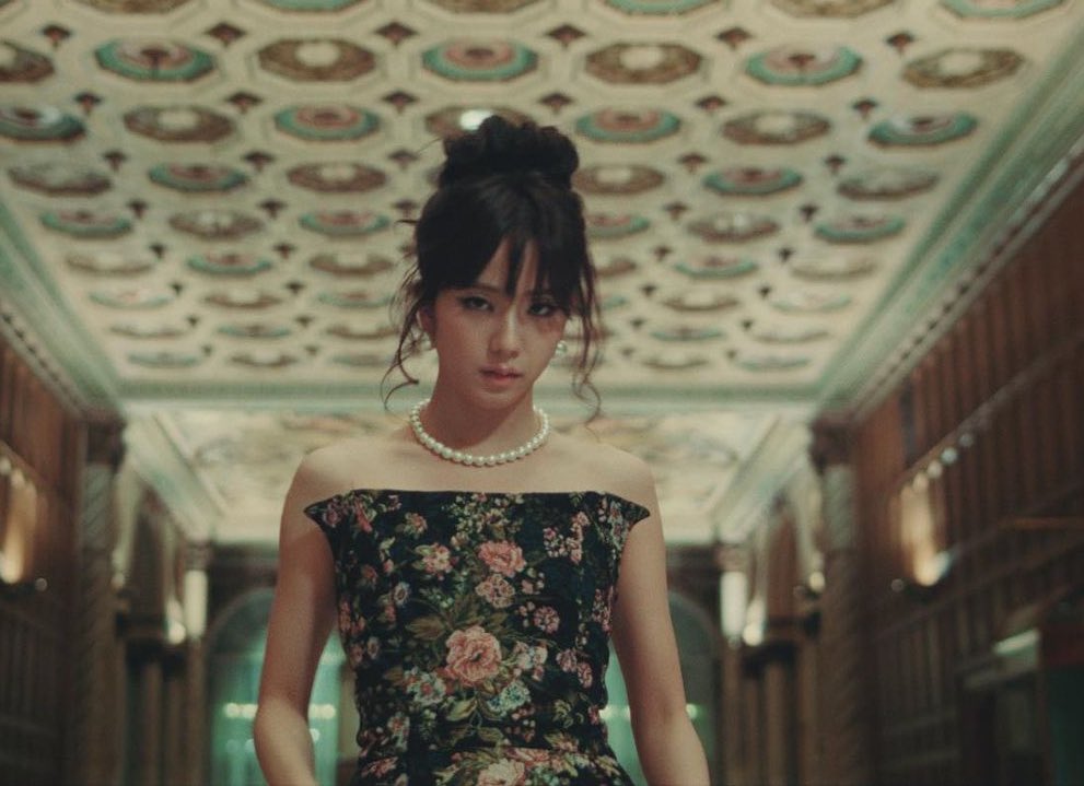 It appears that director, Samin Han, will be working with Méovv for their debut. Some works of his include Fast Forward by Jeon Somi, Flower by Jisoo and On The Ground by Rosé. 

#MEOVV #미야오 <a href="/OFFICIAL_MEOVV/">MEOVV</a>
#THEBLACKLABEL #더블랙레이블 #MEOVV_Is_COMING