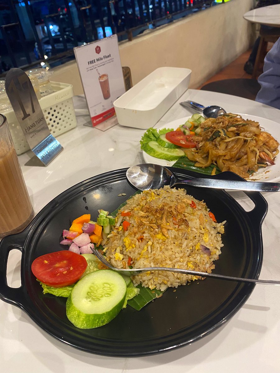 Abhiyanda's tweet photo. 🍛🍝 https://t.co/P1T4f7aJik