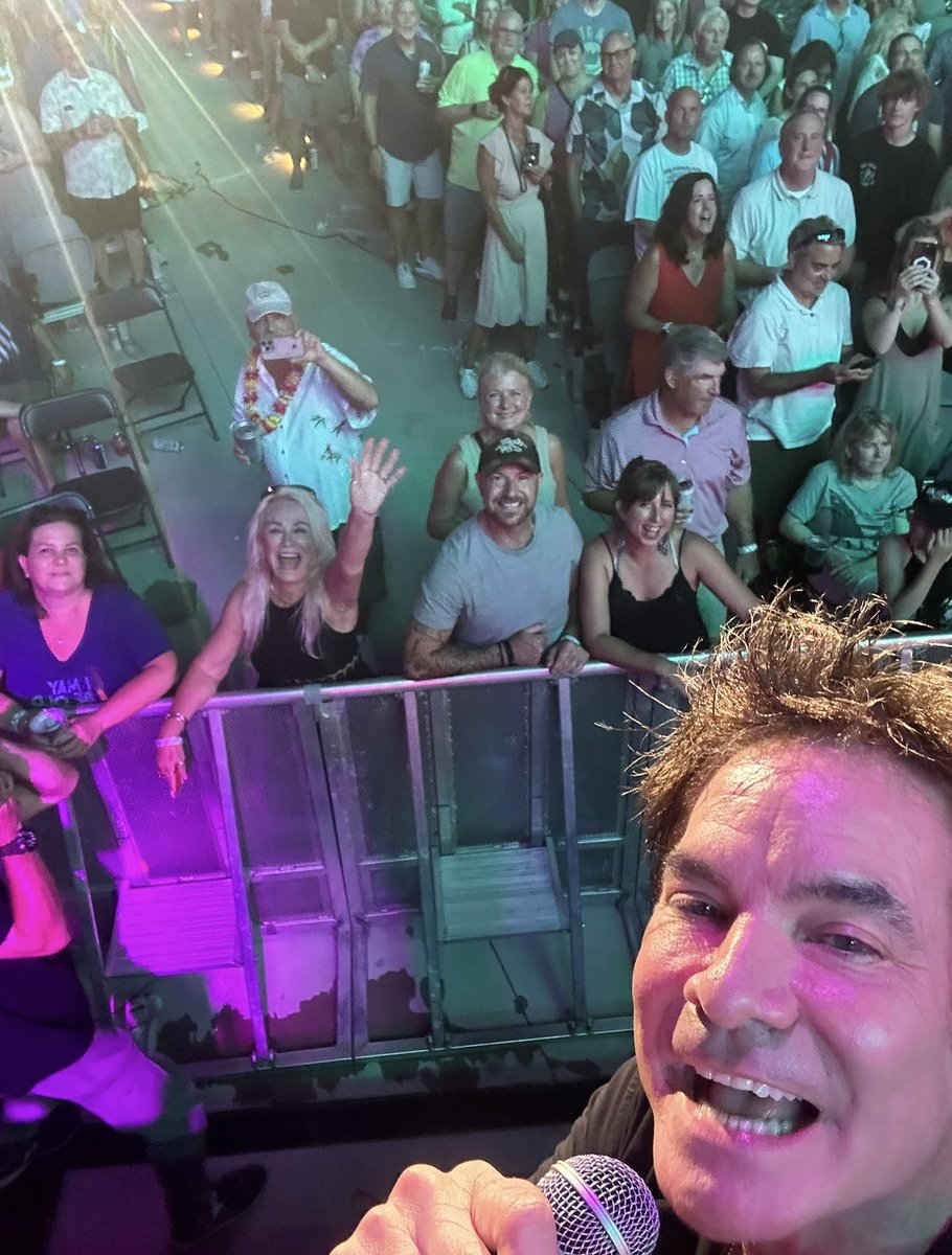 GObabb's tweet image. PATRICK MONAHAN  of TRAIN TOOK A SELFIE WITH MY PHONE !