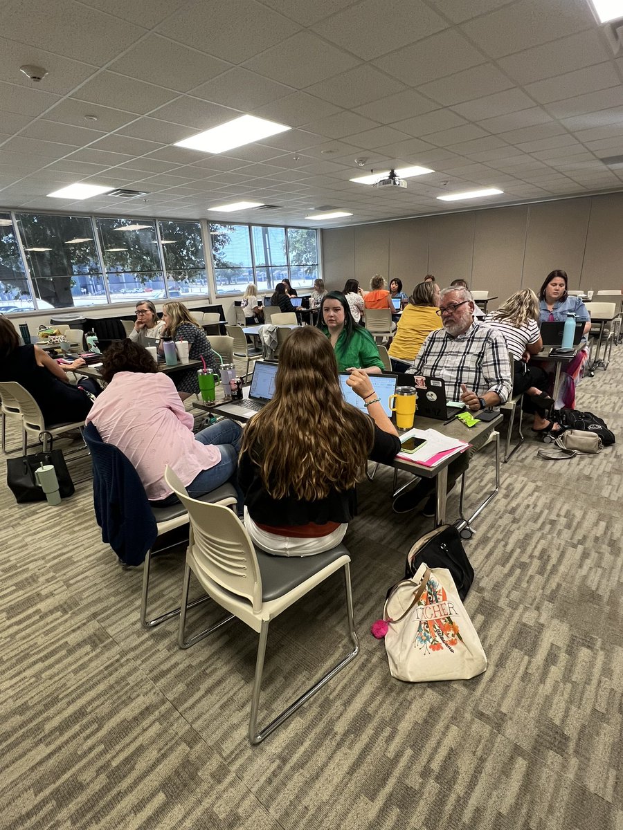 EnriButler's tweet photo. Excited to start this 24-25 school year with these amazing educators who strive to provide support to our multilingual students. #languageacquisitioncoaches #eslteachers #catalyst @HEBISDpeople https://t.co/nkRctBaBOh