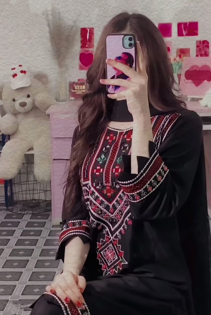 <a href="/zeenat_vlogs/">Zeenat Vlogs</a> hlo dear X family 
Good night 😴