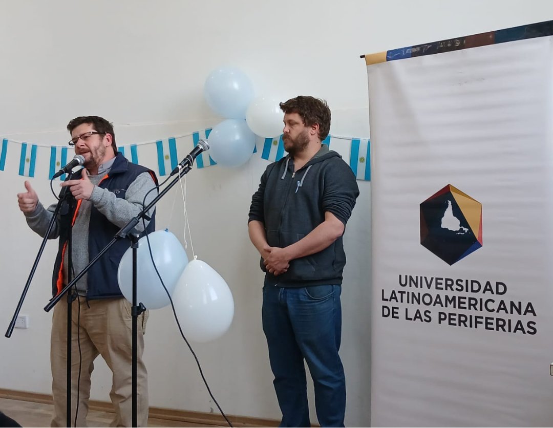 ulpe17's tweet photo. El ISFD "Reconquista" abrió su puertas este año con la carrera de Profesorado de Educación Inicial 📕 https://t.co/T6n5HCcMqJ
