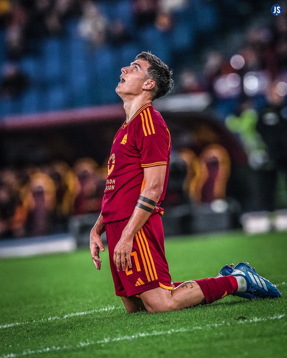 0800Cj's tweet photo. Un hombre que busca la gloria, que nunca le importo la plata, que nunca renuncio a su país, que a pesar del vacío que le hacen esta dispuesto a representar a su país. Paulo Dybala https://t.co/9qv15JGY1N