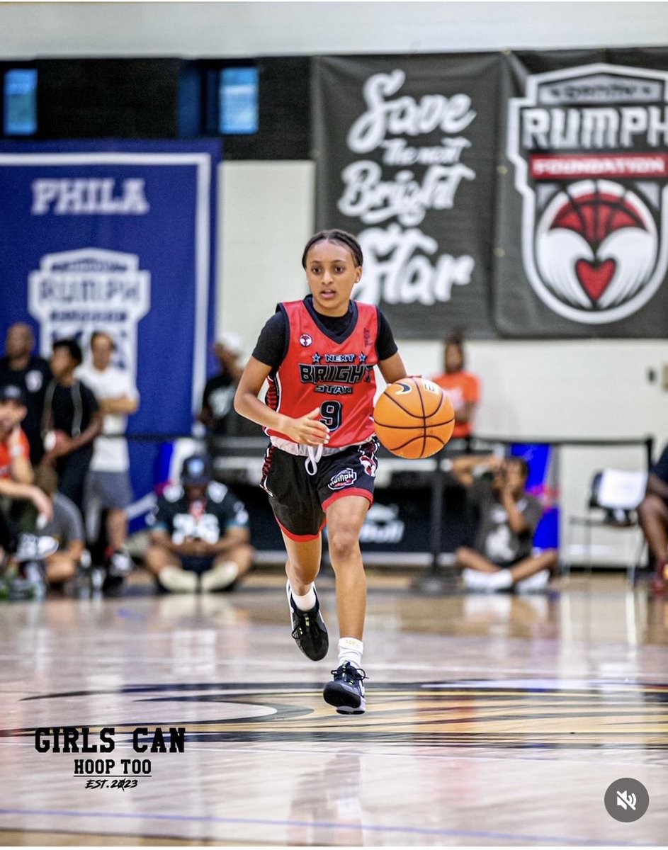 Mia_Lawson22's tweet photo. Blessed this summer to be able to play with some of the top HS girls around and top middle school talent! Some pics and highlights from this summer. #dannyrumph #chosenleague #nextbrightstar #risingroses #sheelite #powermoves #topnotch #basketball #guard https://t.co/ngYUVh8304