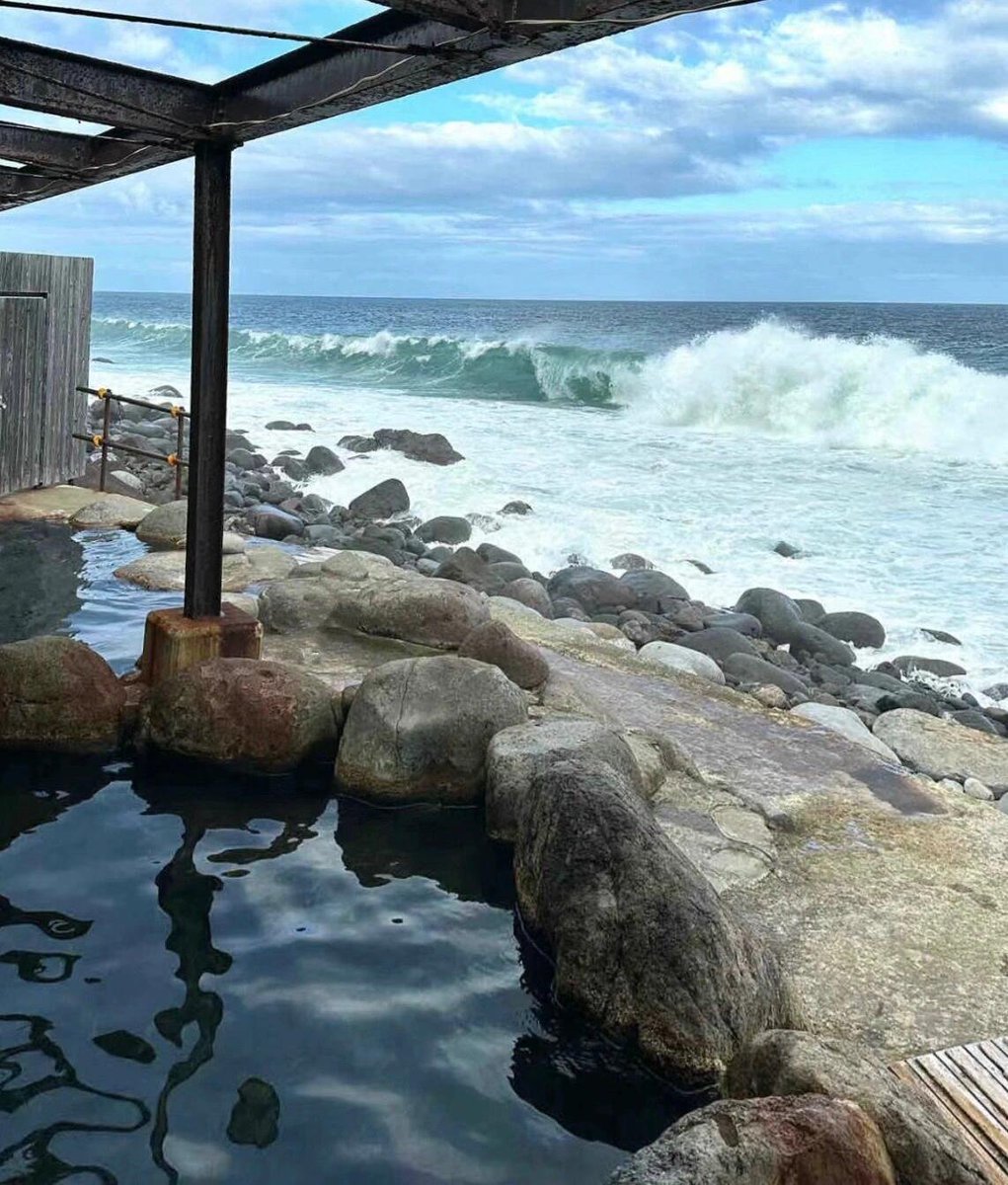 MAHADEVASFA's tweet image. 温泉の湯は心のビタミン💖💧疲れも吹き飛んじゃう！