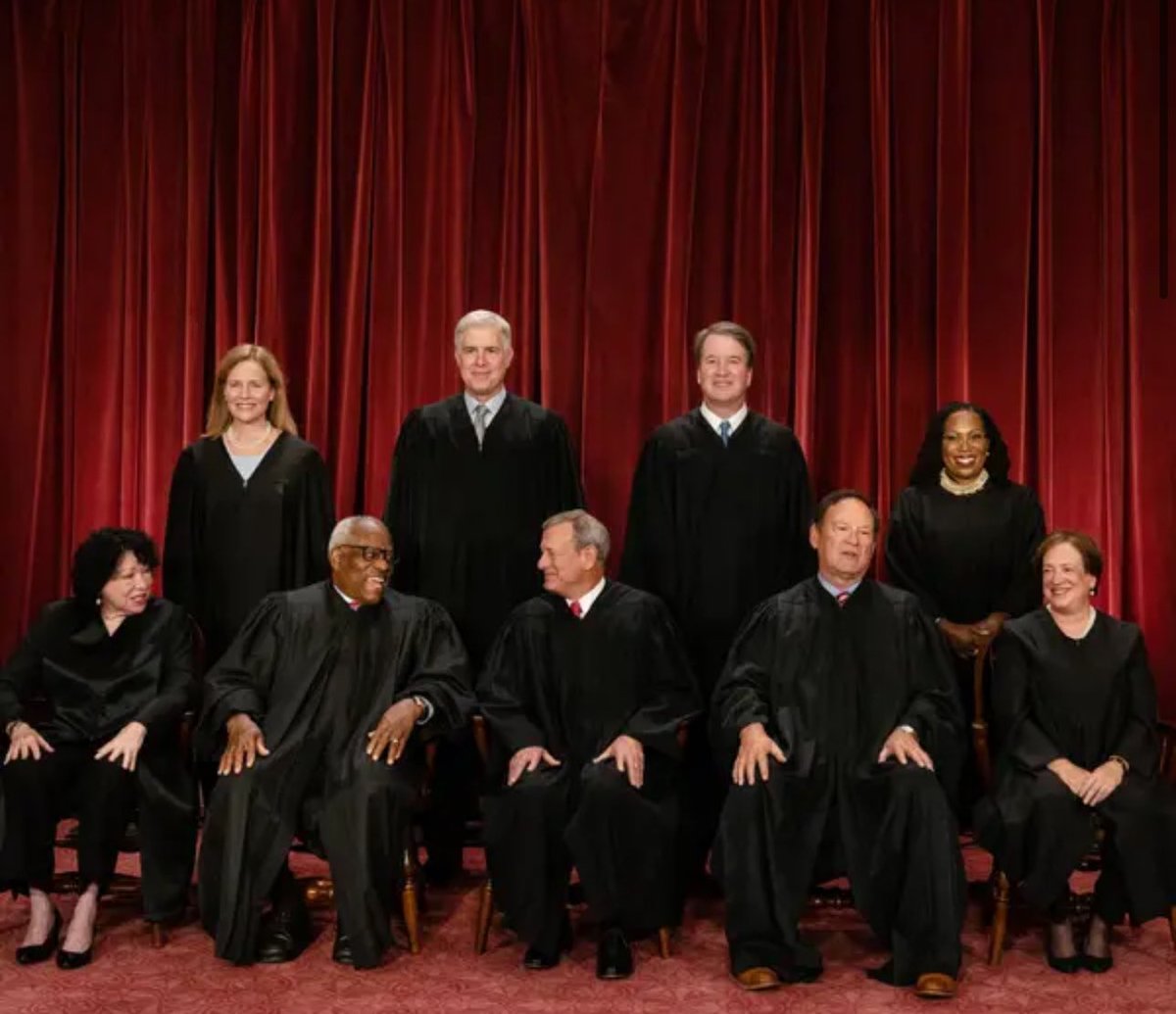 MAGAVoice's tweet image. BREAKING 🚨 The Supreme Court allows Arizona to REQUIRE all voters to show proof of citizenship 

Should the Supreme Court allow EVERY state to require proof of citizenship to vote ?