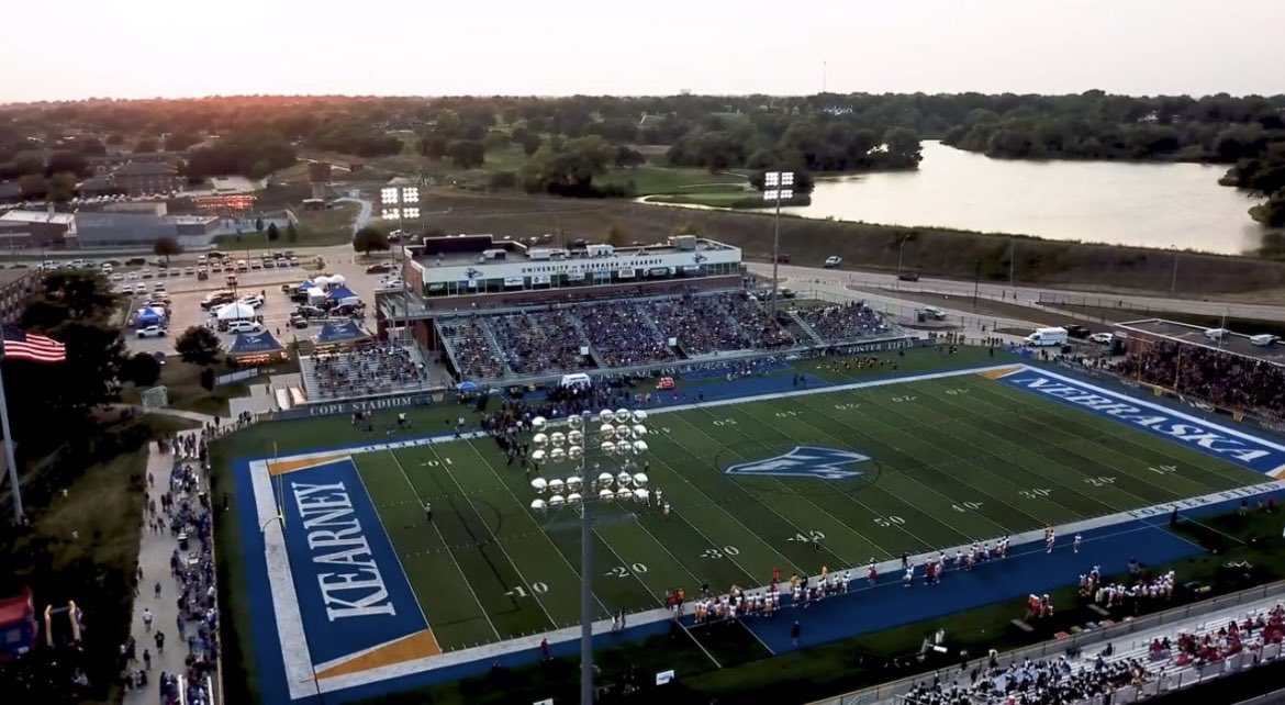 🚨RECRUITS🚨
In my bio is a questionnaire, please fill that out and drop that HUDL tape! Looking for guys who WANT to come be a Loper &amp; develop!
#DDT #TeamOverMe