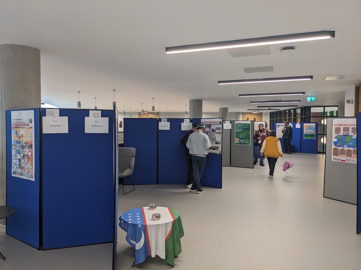 Maynoothgeog's tweet image. The poster competition @IGeoDublin2024 kicks off shortly but we got a sneak peak behind the scenes earlier when students were setting up! Can't wait to see how they all do #IGEO2024 #GeographyTeachers #JCGeography
