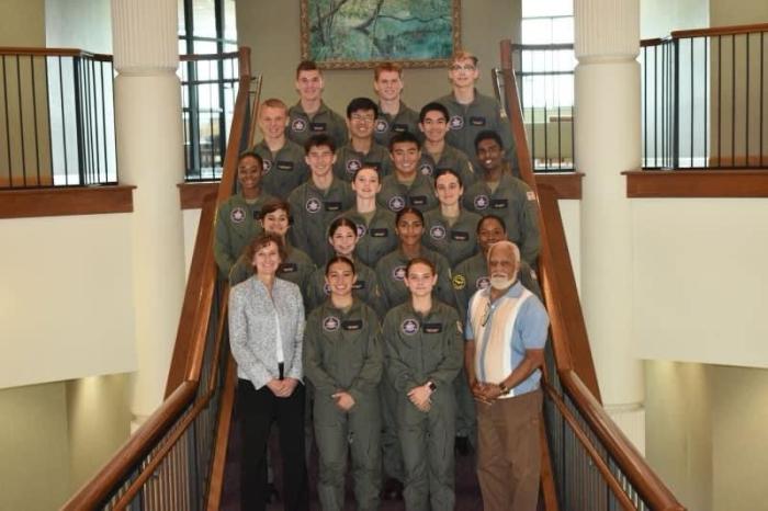 USNavyResearch's tweet photo. Join us in celebrating the future of #navalaviation with the latest graduates from the #NavalSTEM-sponsored @USNavy and @USMC JROTC Flight Academy!
Graduates of the academy recently participated in ceremonies at HBCUs @ECSU & @DelStateUniv.
π° https://t.co/yczekodjYJ https://t.co/qIALtzhrXW