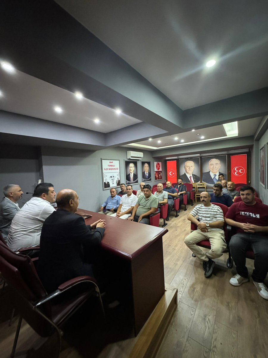 VelikacarMhp's tweet photo. Milliyetçi Hareket Partisi İzmir Teşkilat İşlerinden Sorumlu İl Başkan Yardımcımız Sayın Serdar Seçgin ,İlçe Koordinatörümüz Sayın Abdullah Şahin İlçe Başkanlığımızı ziyaret ettiler.

Ziyaretlerinden dolayı teşekkür ediyorum. https://t.co/y5gNTdy1Sx
