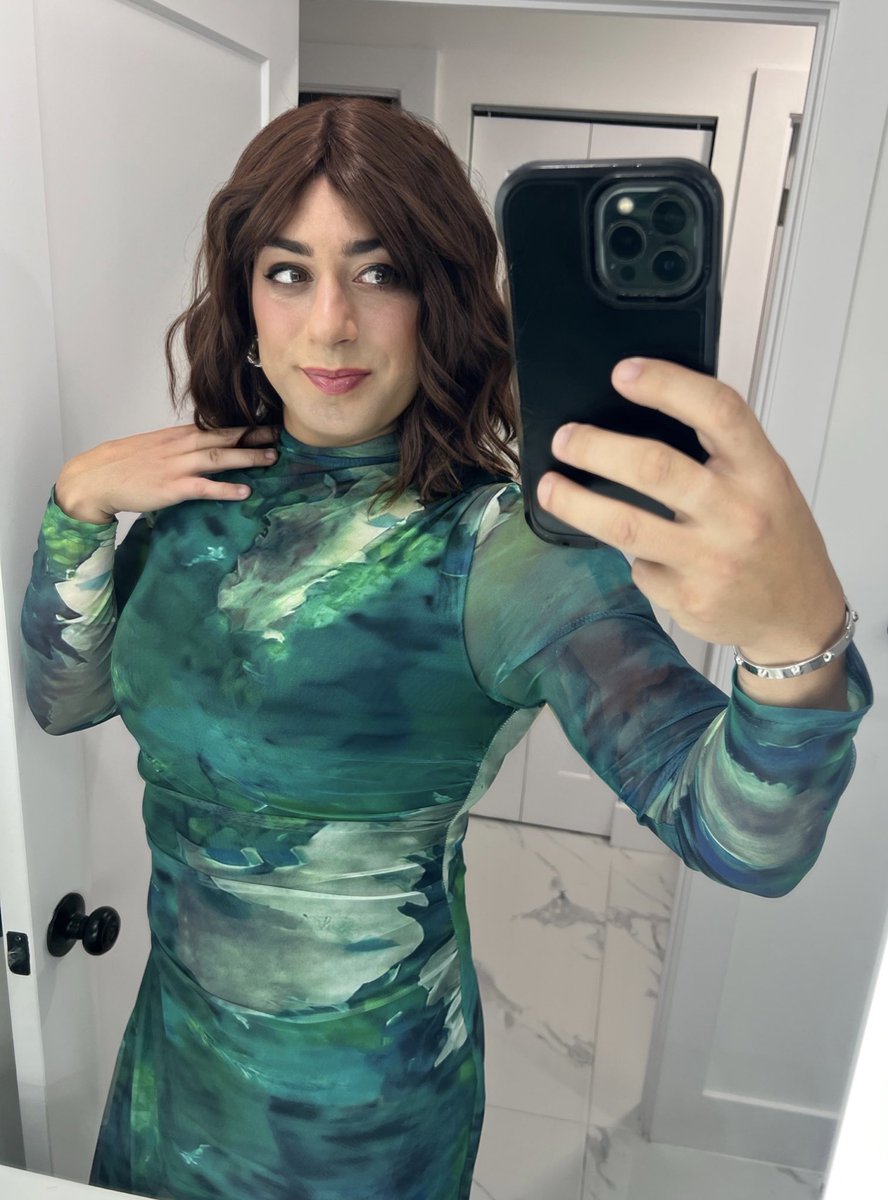 DanielleFemmy's tweet photo. Feeling cute 🥰 
#Femboys #crossdressers #crossdress #xdress #xdressers #crossdressing #newdress #crossdresser #heels #xdressing #xdresser #fashion https://t.co/ALEyhePpcG