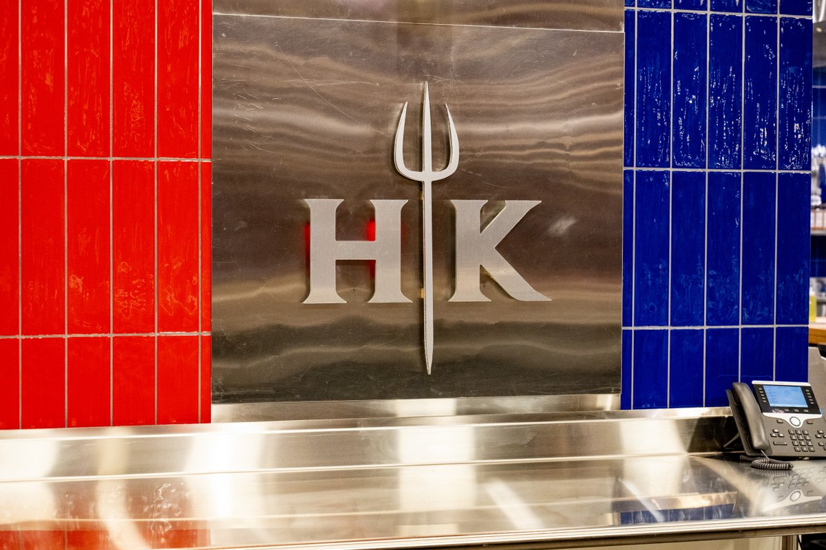 HellsKitchenFOX's tweet photo. Ready for service! 🫡🔥 

Don’t miss the Season 23 premiere of #HellsKitchen Sept. 26th on @FOXTV! https://t.co/5cFoZMPxR0