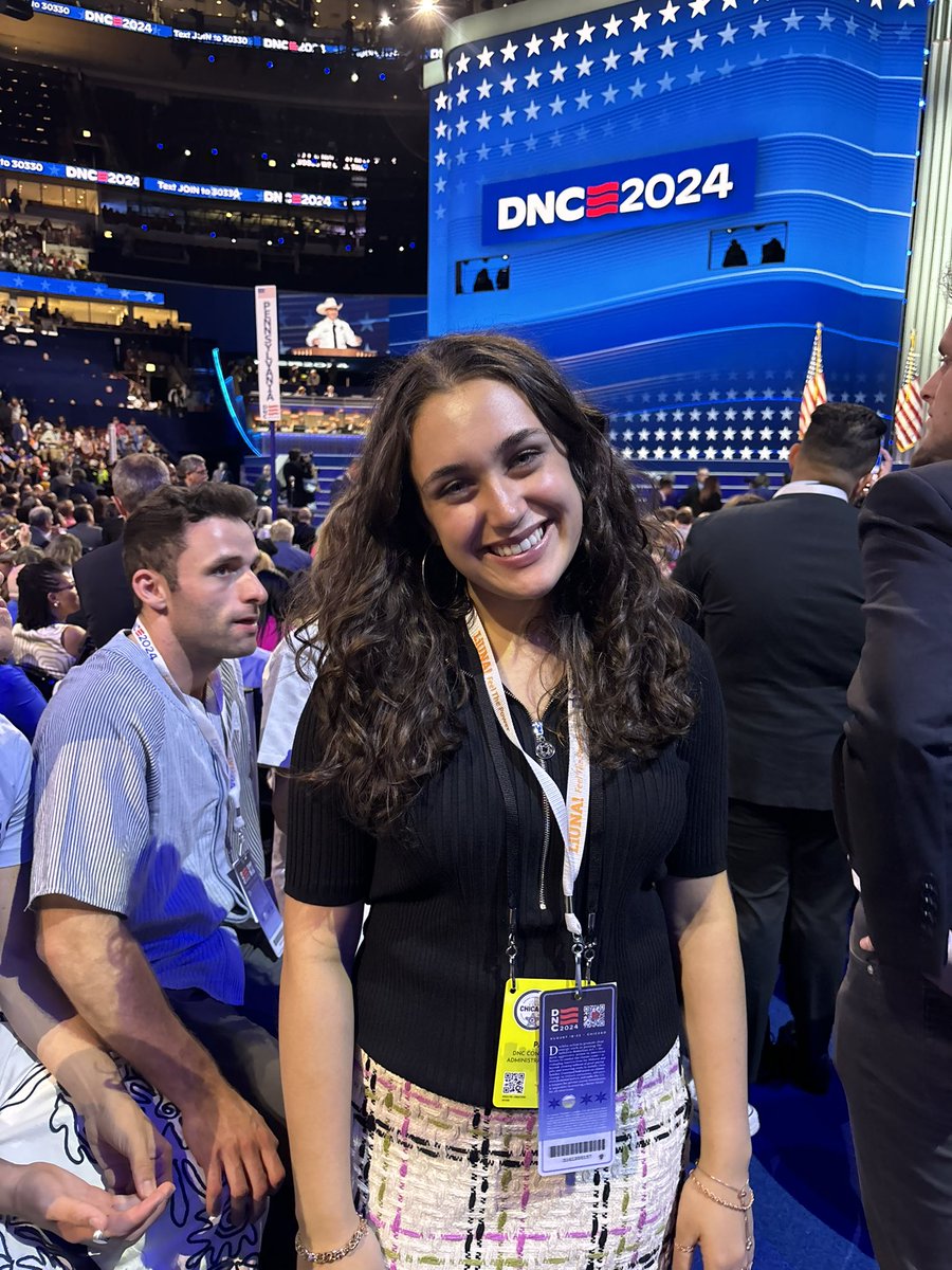 mia_tretta's tweet photo. My name is Mia Tretta.

When I was 15 years old I was shot at my school and my best friend was killed next to me. 

Today, I am at the DNC representing him and survivors everywhere as we fight to end gun violence! https://t.co/kWzDqTPtJ8