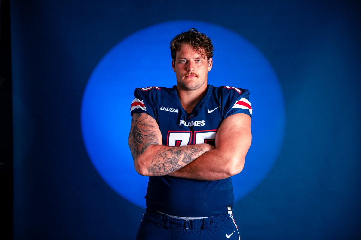 LibertyFootball's tweet photo. @PumpkinDLT @JackTucker2021 https://t.co/qEA73SMq72