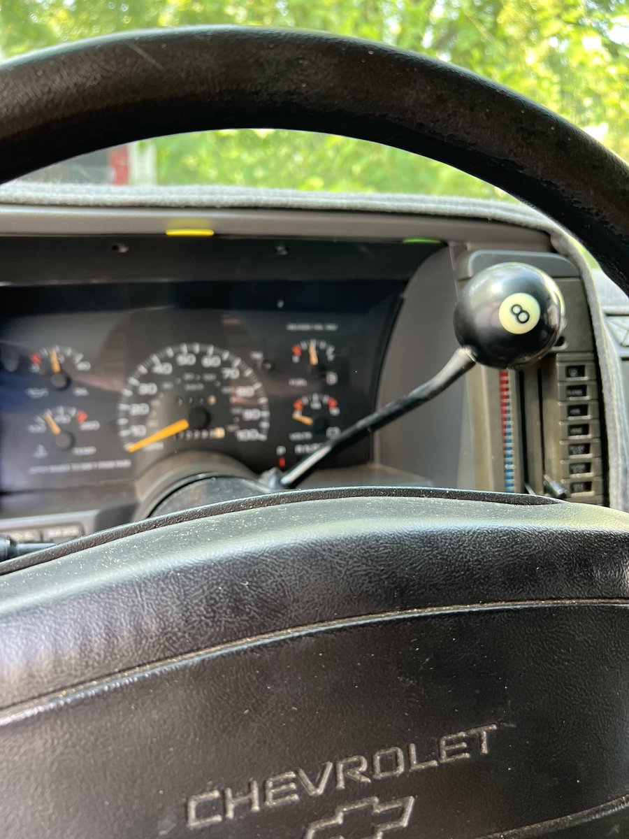 livelaffliam's tweet photo. crucial additions to the vibe of my van that i have masterfully curated https://t.co/MR7QhAQB8N