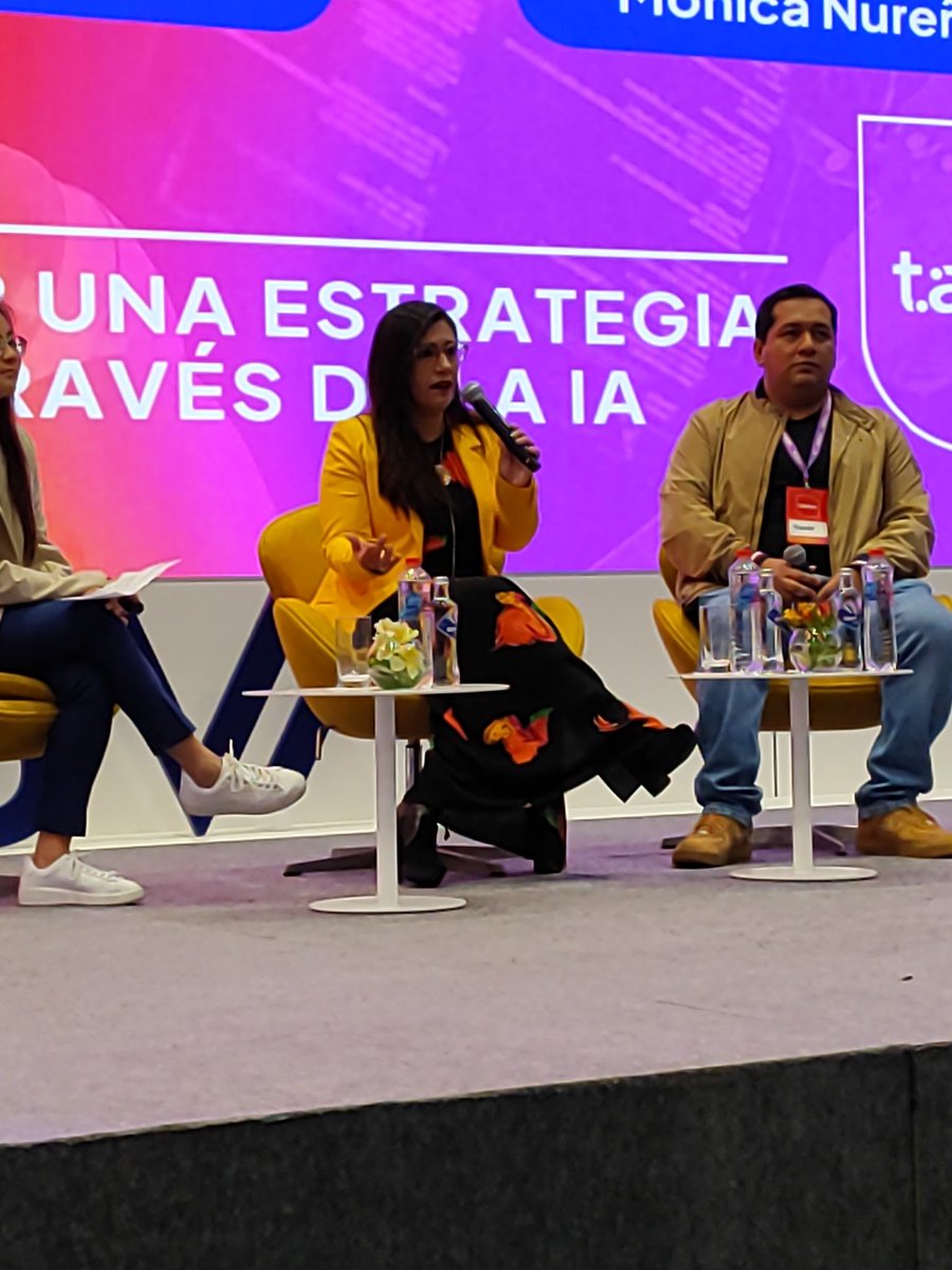 charlydades's tweet photo. Lo más importante al buscar data y tecnología  es saber qué queremos resolver #Talkin2024 luego tener el equipo para obtener y aprovechar esa data - Mónica Nureña https://t.co/rnbweLkiZy
