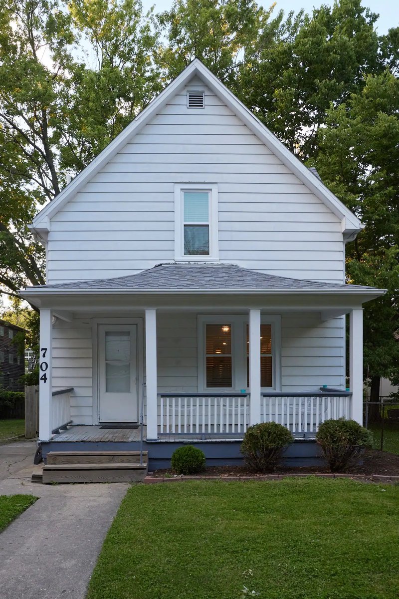 brooklynvegan's tweet image. The American Football House is now an Airbnb brooklynvegan.com/the-american-f…