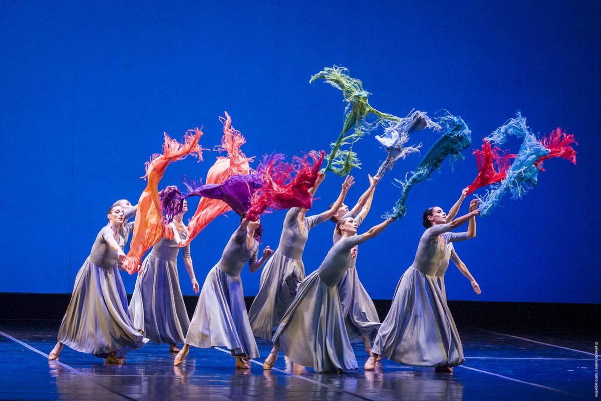 TeatroArgentino's tweet photo. ¡Vení a disfrutarlo! 🤩►¡Te esperamos HOY JUEVES y mañana viernes en las presentaciones del espectáculo "Cuatro tiempos" con coreografías de Oscar Araiz! 

📷 ENTRADA GRATUITA: reservá en https://t.co/D2JgaYxVjy

#BalletEstable #OrquestaEstable #TeatroArgentino https://t.co/TsNa68nxlB