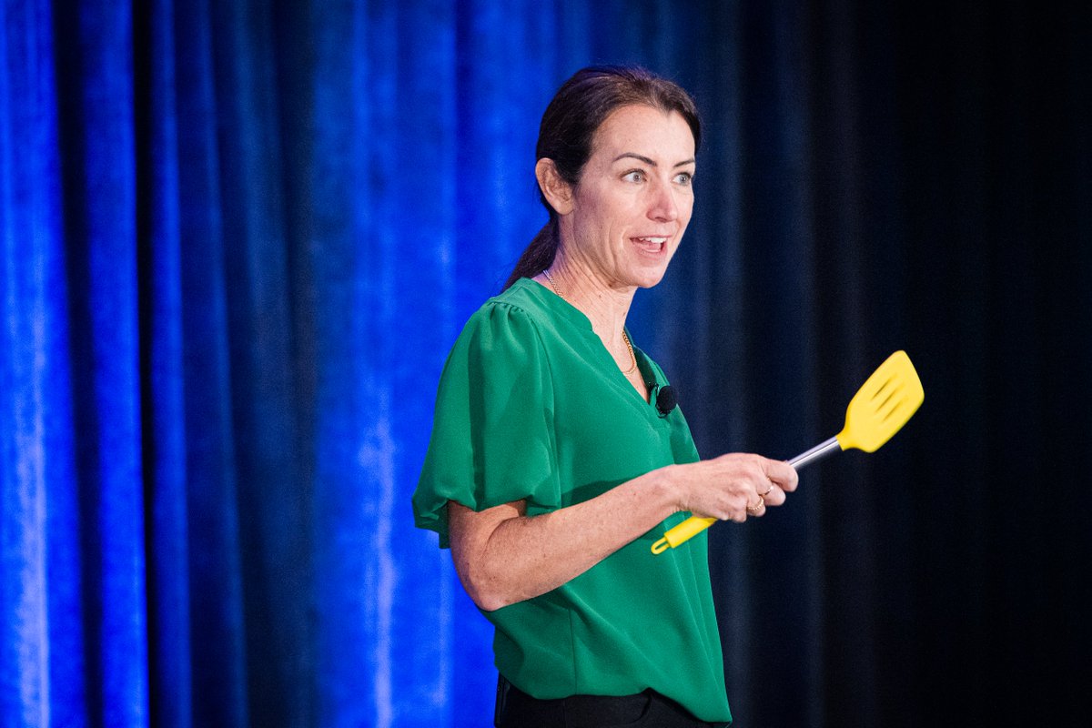ACD_chem's tweet photo. Here's a quick look into yesterday's inspiring session with Tia Graham on building positive teams! 💪 Her insights as Founder of Arrive At Happy have us all ready to elevate our teamwork game. #ACDCE24 #ACDConnection #ChemEdge2024 https://t.co/xA3vXwF3bj