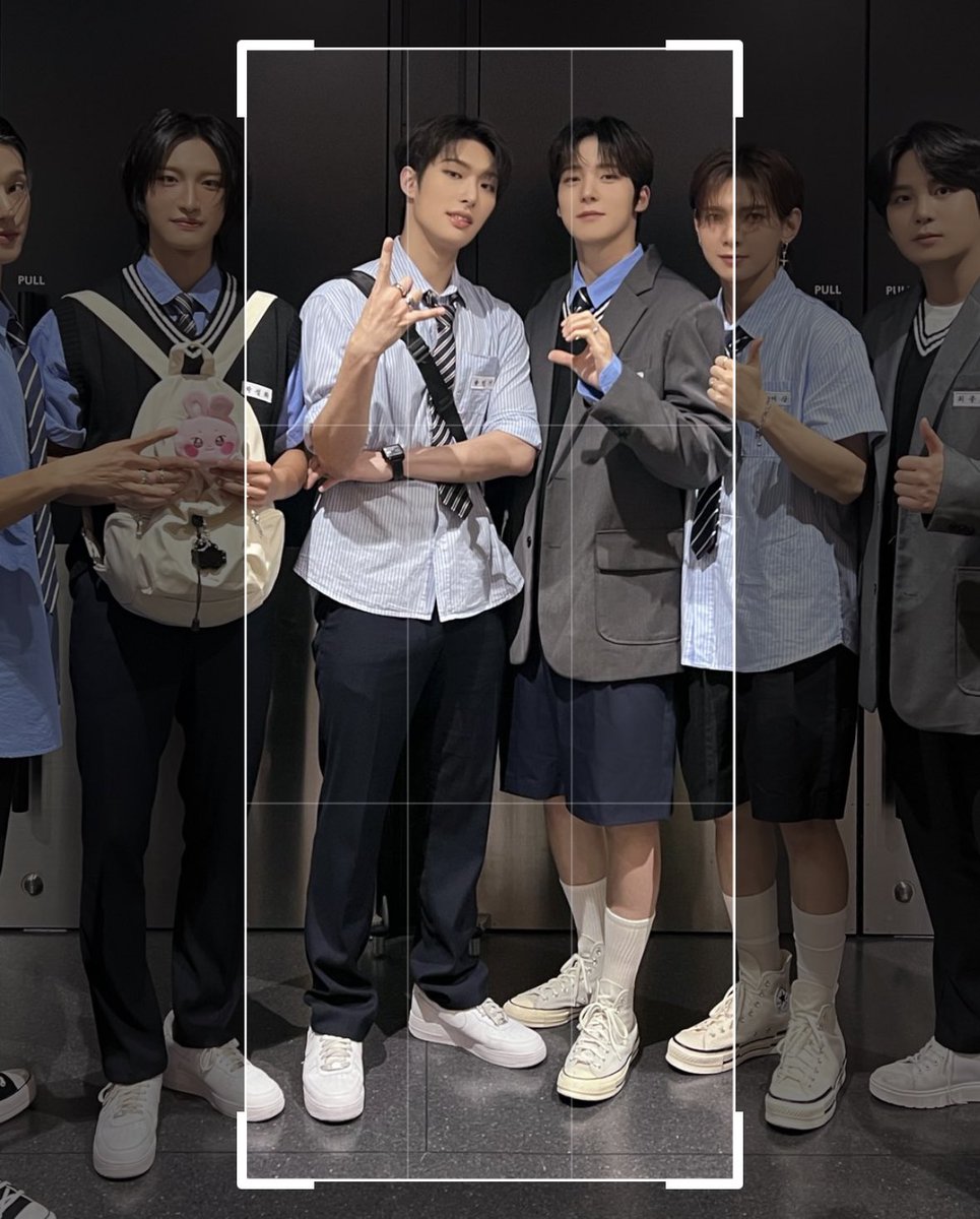 buttobekamachan's tweet photo. 【悲報】
いつも百発百中1人で未完成ハートを作るソンミンギさん。
愛するチョンユノからのハートに
なぜか答えられず。。。

なにしとんねん https://t.co/qW4W3B2wH1
