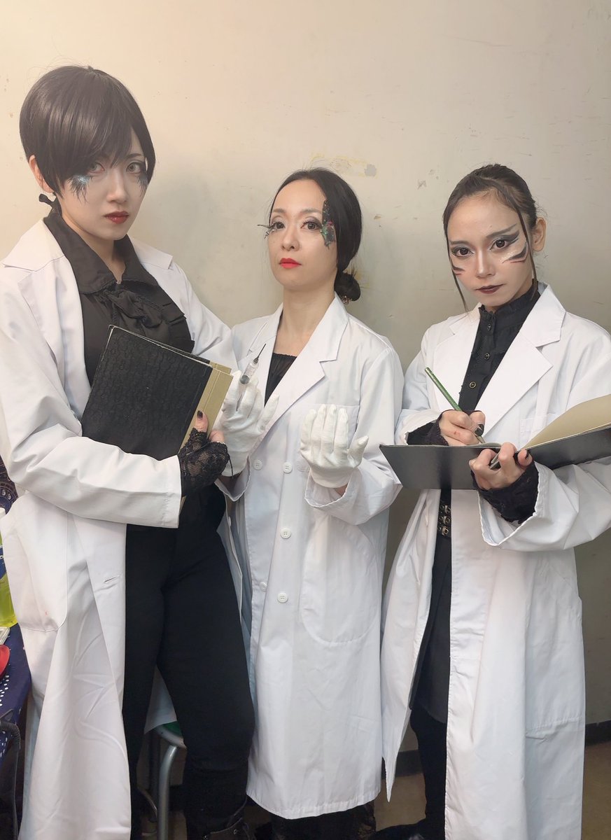 aoi323's tweet photo. #舞台オルタナ
今回意外にもキャストやお客様からご好評いただいたのが冒頭の科学者シーン💉
いかに私とバレないか、仏滅とは全く違う人間で演じ分け👩‍🔬二度観劇した母は一度目は気付かなかったようで🤭
おかげで
#CirculationACT
毎年M0が入ると緊張していたのですが今年は全く、落ち着いてました🦋 https://t.co/TOHqHHkQOq