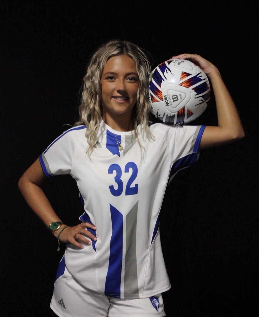 📸 | 𝗠𝗲𝗱𝗶𝗮 𝗗𝗮𝘆

Some more recent media day photos of our players in America. We look forward to following their progress as seasons get underway and preseason comes to an end. Good luck to all.

#PreSeason
#StudentAthlete
#FallSeason
#Go2Community

🇬🇧⚽️🇺🇸🔥