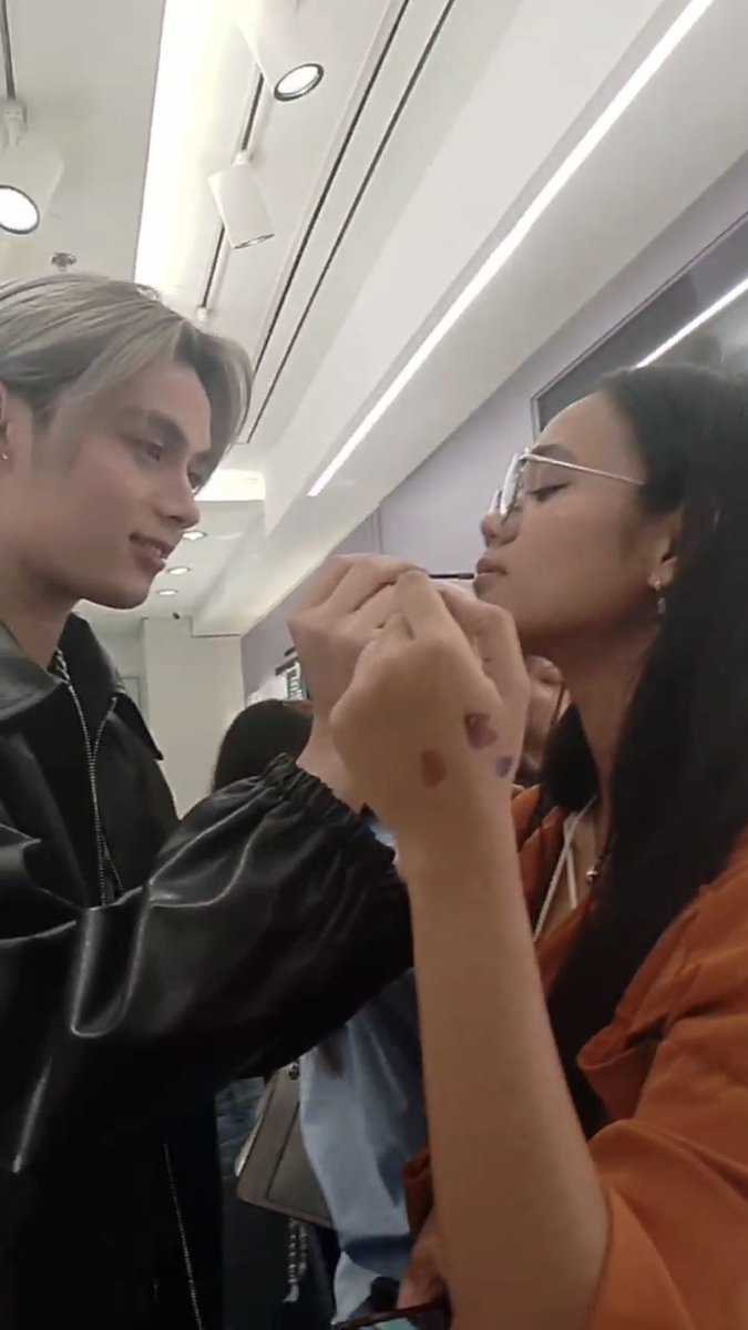 prodfrnz's tweet image. para akong pinaglaruan ni lord