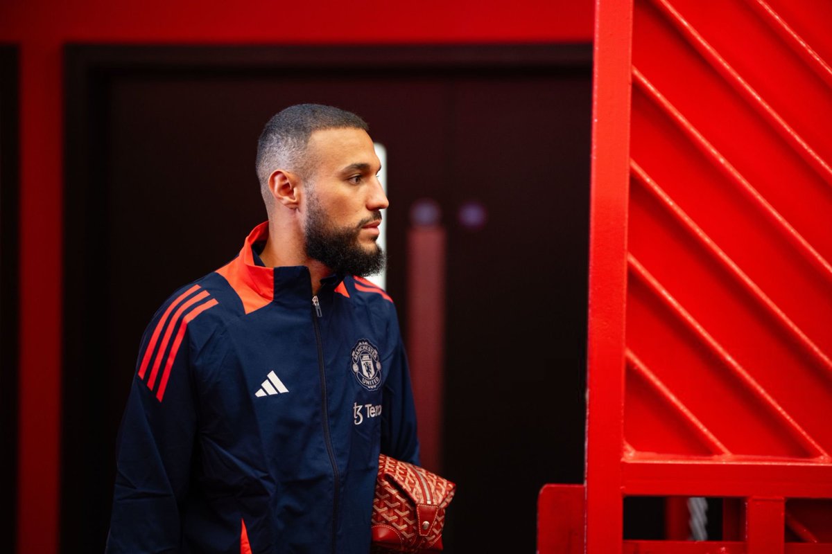 Manchester United arranged for a local imam to show Noussair Mazraoui around the local mosques in Manchester, to help his integration to life in Manchester, as per The Athletic 

Alhamdulillah Manchester is a city thriving with Muslims and Manchester United made it a priority to