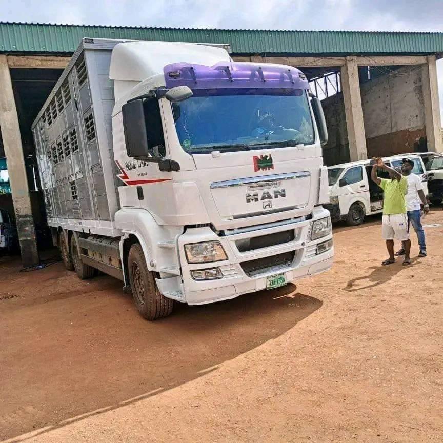 benuestategovt's tweet photo. We are delighted to announce that Benue Links Logistics trucks are now available for delivery services nationwide! 

#ForAGreaterBenue https://t.co/xNLA0ixSb4