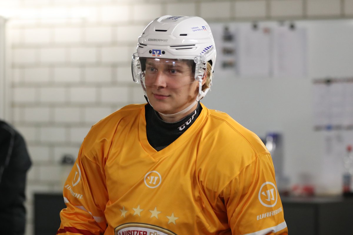 "Die 4. Reihe kann frustrierend sein." Charlie Jahnke macht bei den Lausitzer Füchsen in der DEL2 einen Neustart - ausgerechnet gegen die Eisbären Berlin.

lr-online.de/nachrichten/re…