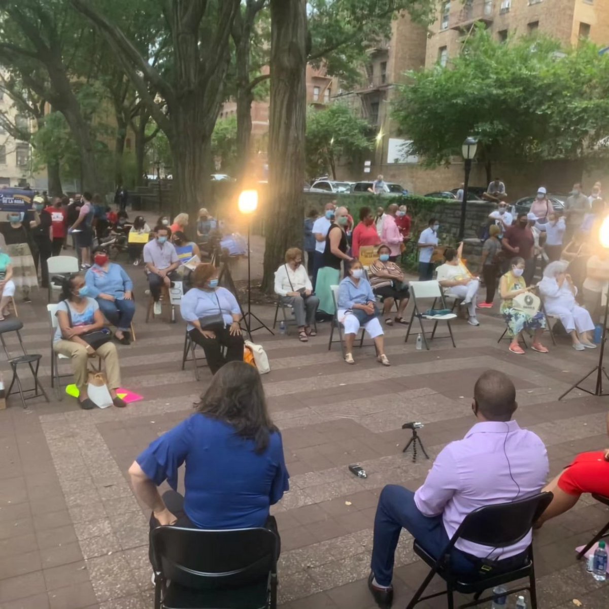 LaSalaTalks's tweet photo. #TBT to 2020 when La Sala Talks hosted the District 10 City Council Primary Townhall. A moment of community, conversation, &amp; collaboration. 

Let’s keep making our voices count! 🗳️ 

#LaSalaTalks #community  #communityfirst #uptown #ElAlto #washingtonheights #Inwood #NYCPolitics https://t.co/HEOJ7fc1K7