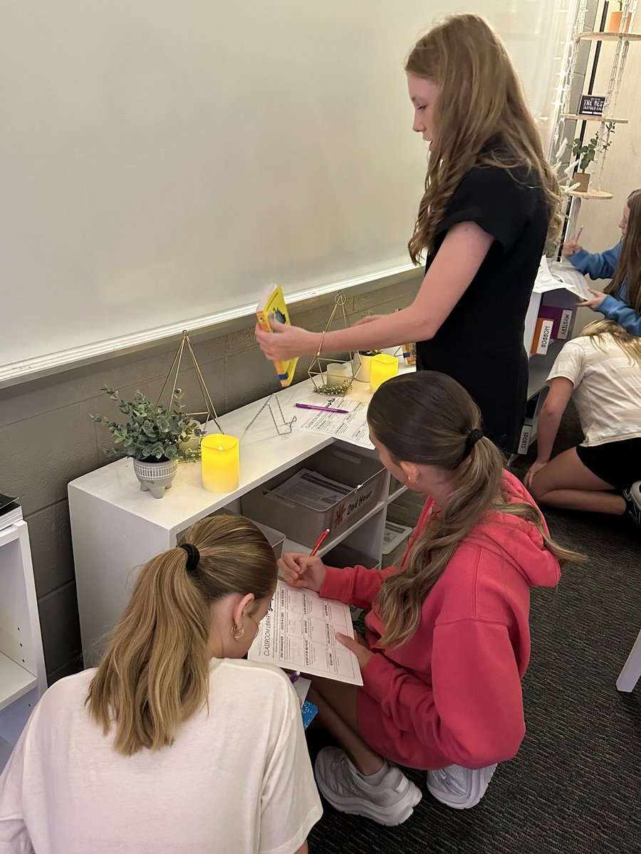 Natalie Flora tweet media