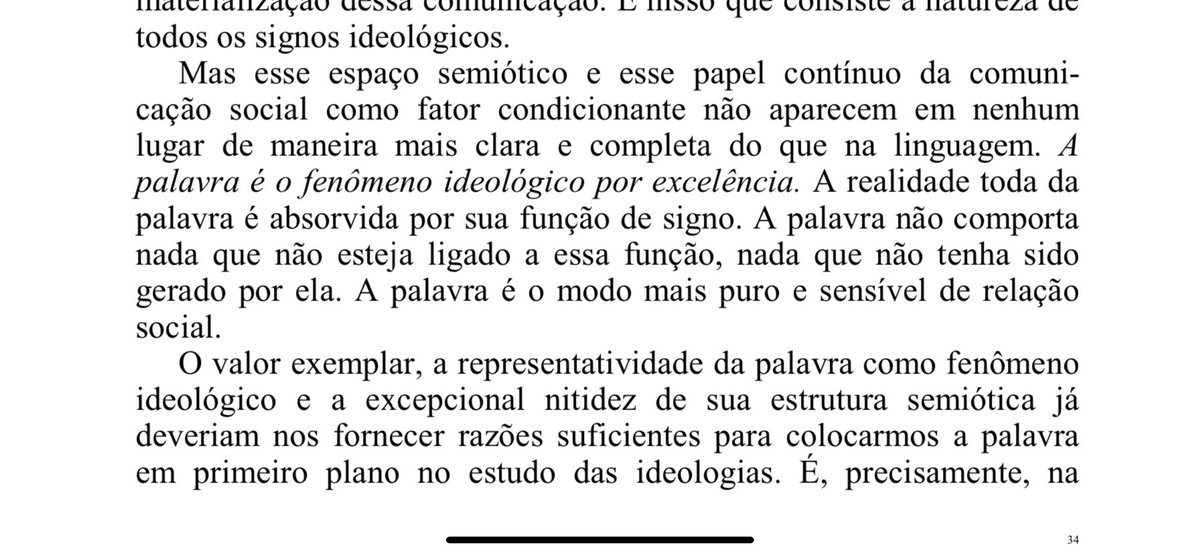 ceciwine's tweet photo. A minha eu da pandemia, 16 aninhos, estudando marxismo pra me situar naquele mundo de caos, em nenhuma hipótese iria imaginar essa ligação com uma abordagem tão importante da minha profissão. https://t.co/AeEzajDXt1