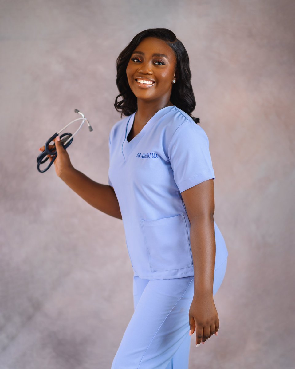 AdeayoMercy's tweet photo. After 8 years 
8 distinctions out of 11 in medical school

Best student in pharmacology 

Reintroducing: Dr Adepoju M.A MB;BS https://t.co/HfbB4AG7l8 Biochemistry (BOWEN)

I'm grateful Lord https://t.co/o6zisfGAfO
