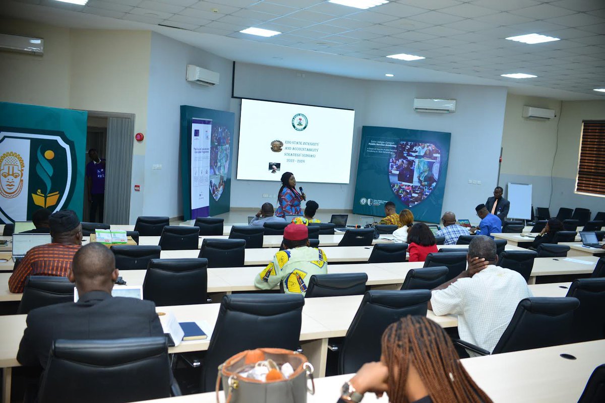 HOS_Edo's tweet photo. Edo State Integrity and Accountability Strategy EDSIACS adoption and implementation stakeholders roundtable, held today at the John Odigie-Oyegun Public Service Academy.

#Edostatecivilandpublicservice
#Headofserviceedostate https://t.co/Juli4cgqNB