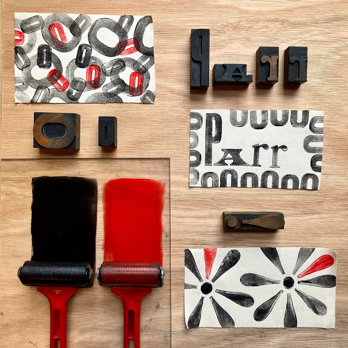 The Art of Letterpress with Donna Thompson on 12 October, 10:30 am to 2:00 pm. Book now via the link in our bio.

Create your own fabric, handprinted #letterpress banner inspired by the words, and patterns inspired by #DavidParrHouse.